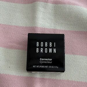 Bobbi Brown Corrector in Black Case